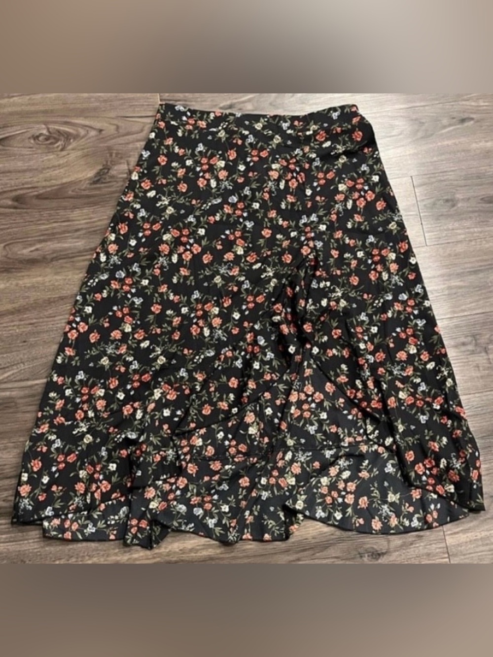 3/$11 90s Style Asymmetrical Ruffle Slit Skirt